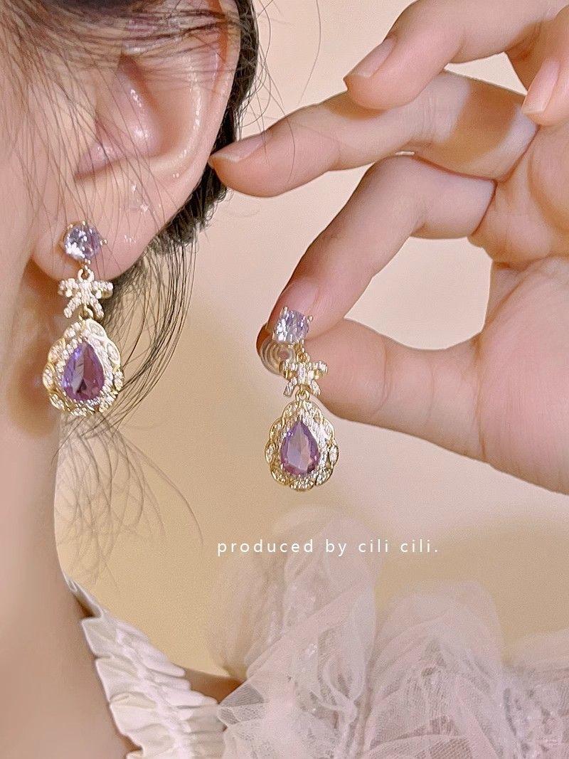 Product Introduction of Bông Tai Kẹp, Cili, Bông Tai Lãng Mạn Cao Cấp Kiểu Pháp Thanh Lịch, Giá Cả Phải Chăng, Sang Trọng, Thích Hợp Cho Bé Gái, Bông Tai Thoát Hiểm Công Chúa Chồn, Màu Tím Mơ Mộng, Năm 2025, Bán Chạy, Độc Đáo 3