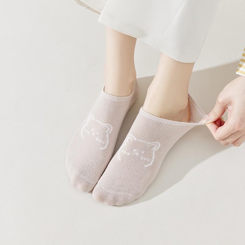Product Introduction of Simple Cartoon Women Girls Soft Breathable Invisible Cotton Ankle Socks Summer Cute Bear Casual Non-slip Thin Shallow Boat Sock 7