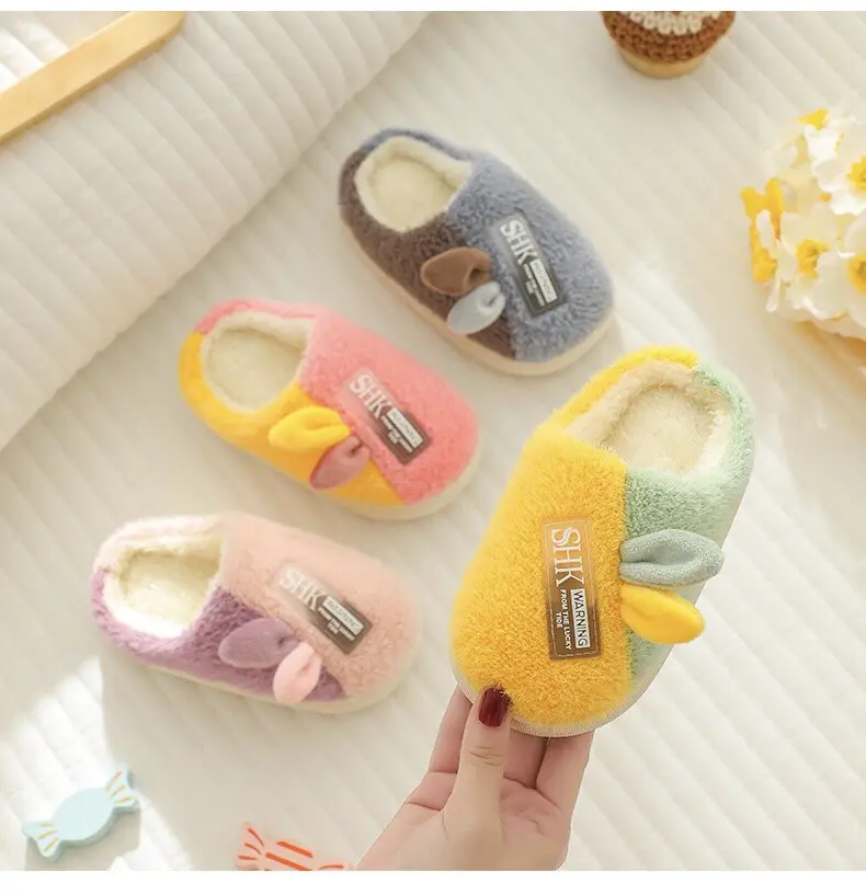 Dép bông cho bé mix 2 màu, đính đôi tai thỏ xinh sẻo dễ thương cho mùa đông ấm áp SC06