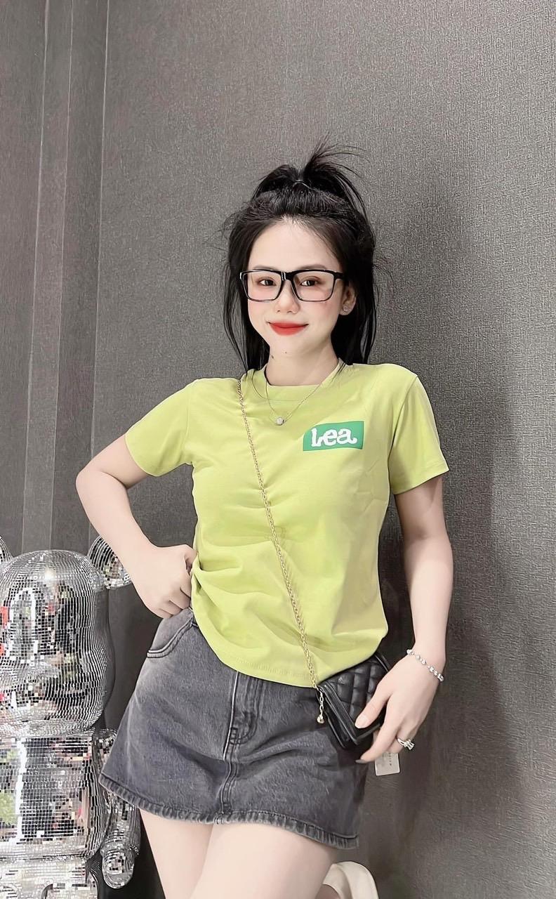 Product Introduction of Áo thun nữ PHOM ÔM cổ tròn phối chữ nổi trước sau ( Mã LEA. ) Top Women 11