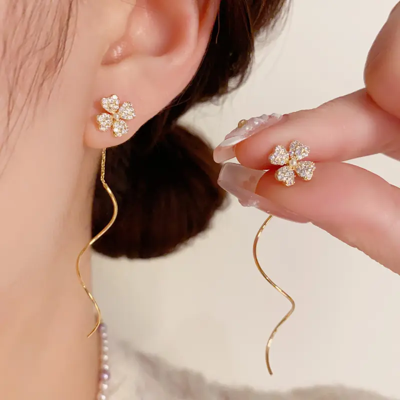 ต่างหูห้อย ฝังเพทาย ดอกไม้ Burch Burflower และดอกไม้อื่นๆ เหมาะสำหรับช่อดอกไม้ น่ารัก มีสไตล์ ต่างหูลูกปัดสดชื่น
