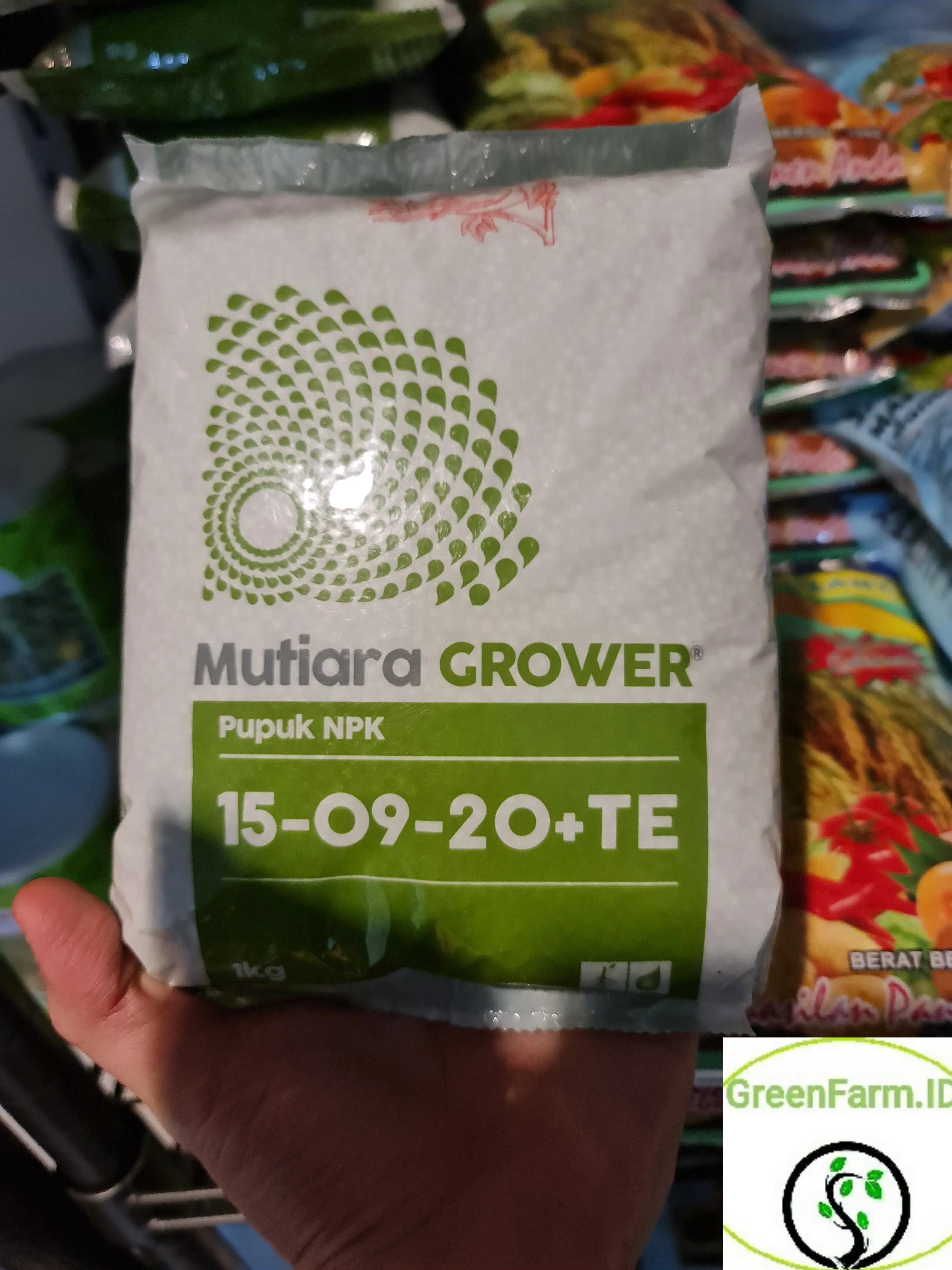 Pupuk NPK Grower 15-09-20+TE mutiara 1 kg