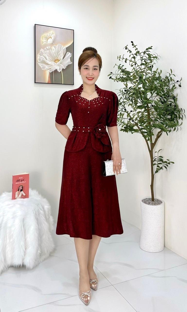 Product Introduction of Đầm Trung Niên M671 Vải Nhủ Co Giãn Mát Mịn Kết Hoa Đính Đá Cho Mẹ Đi Chơi Dự Tiệc Từ 48-75kg Ôm Gọn Thanh Lịch Nữ Women Dress 10