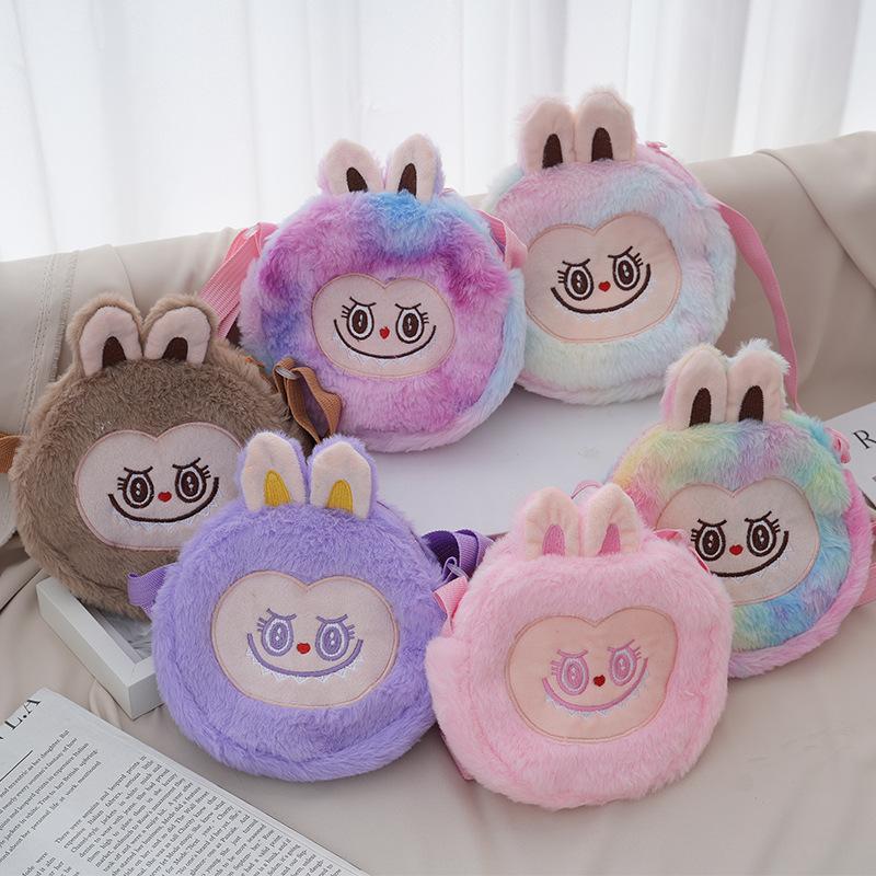 Product Introduction of Túi Đeo Vai Labubu, Balo Búp Bê Nhồi Bông Hoạt Hình Dễ Thương, Túi Đeo Chéo Học Sinh Mới, Túi Du Lịch Ngoài Trời Quái Vật, Đồ Chơi, Năm 2025 0