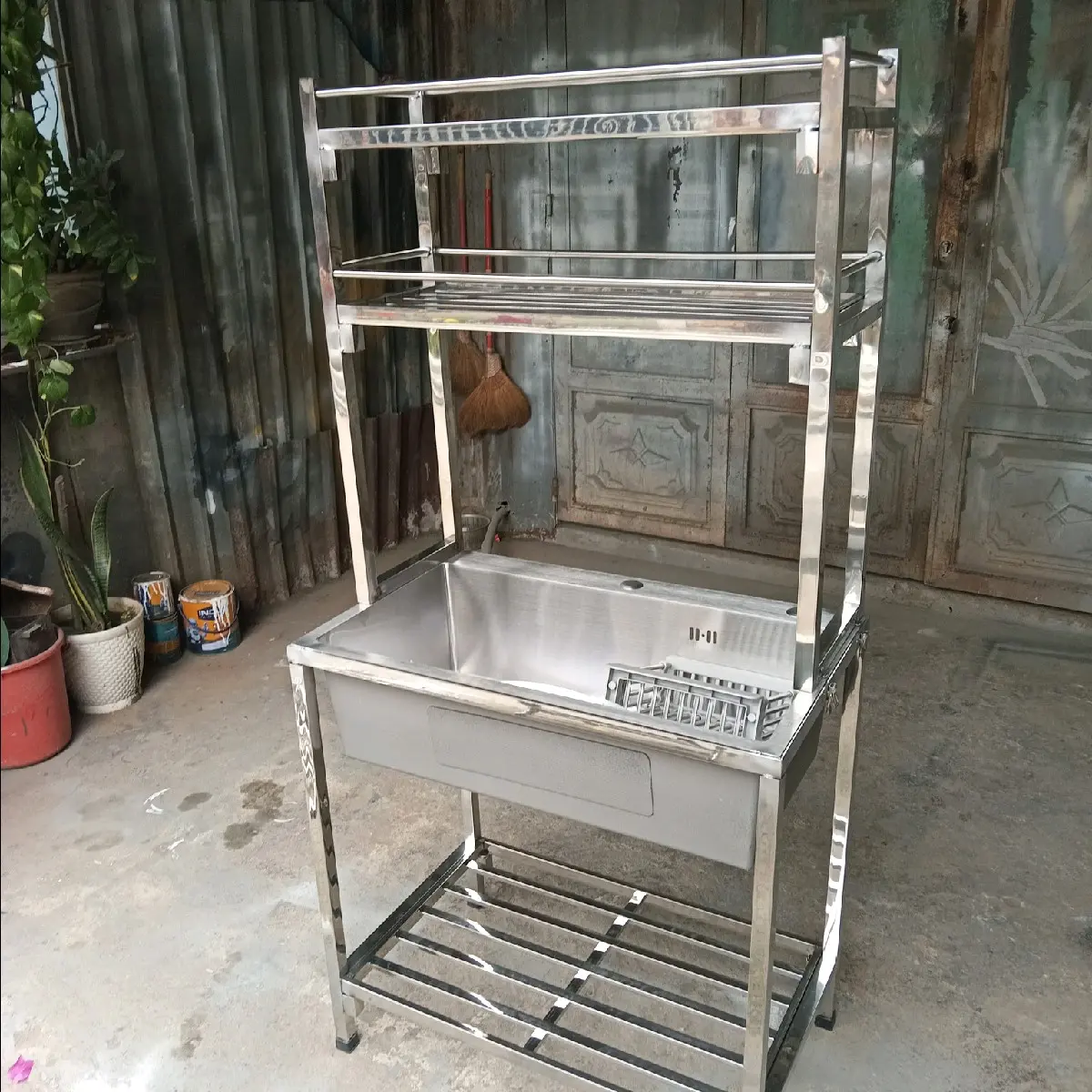chậu 1 hộc đúc inox 100% mộc 304 cao cấp 45x75 có kệ úp chén lắp rắp,có kèm theo bộ xã nước,vòi nước lớn phi 24 inox mộc 304,dây cấp nước,rỗ inox