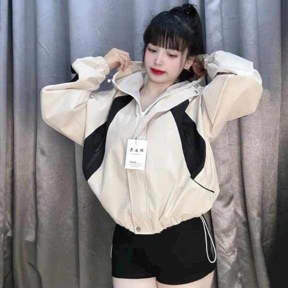 Áo khoác gió Nữ pha màu phom rộng và dài có mũ dành cho các bạn < 1m65 nặng < 65kg shop Long 4