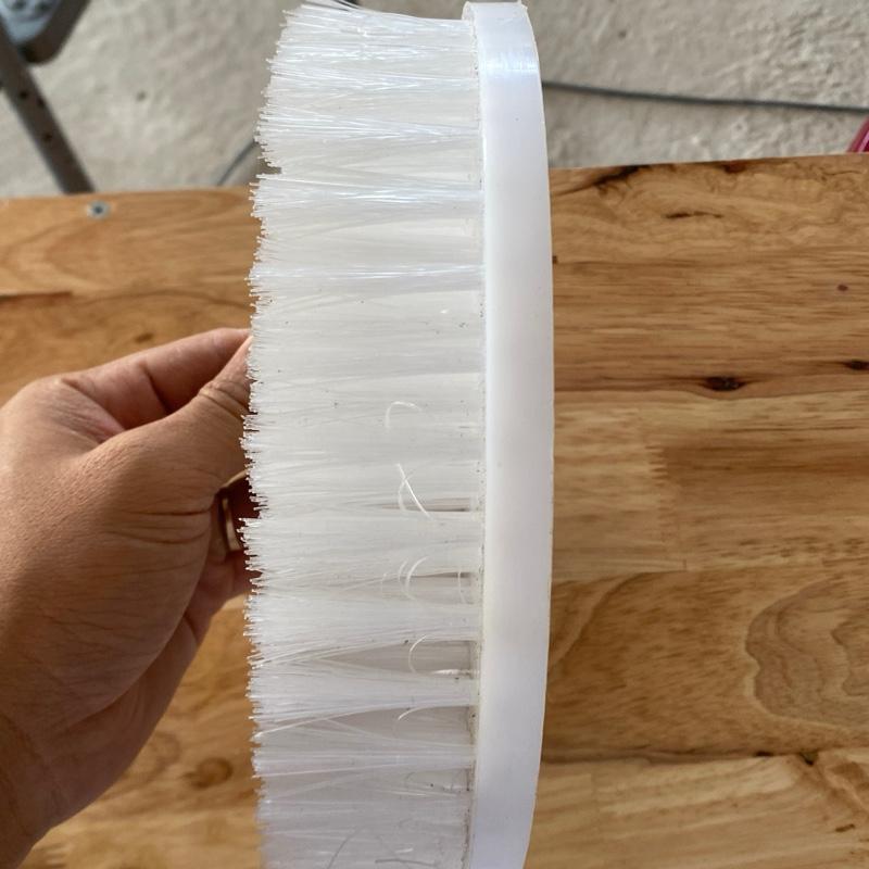 Bàn chải  vĩ chà bạc tròn 1