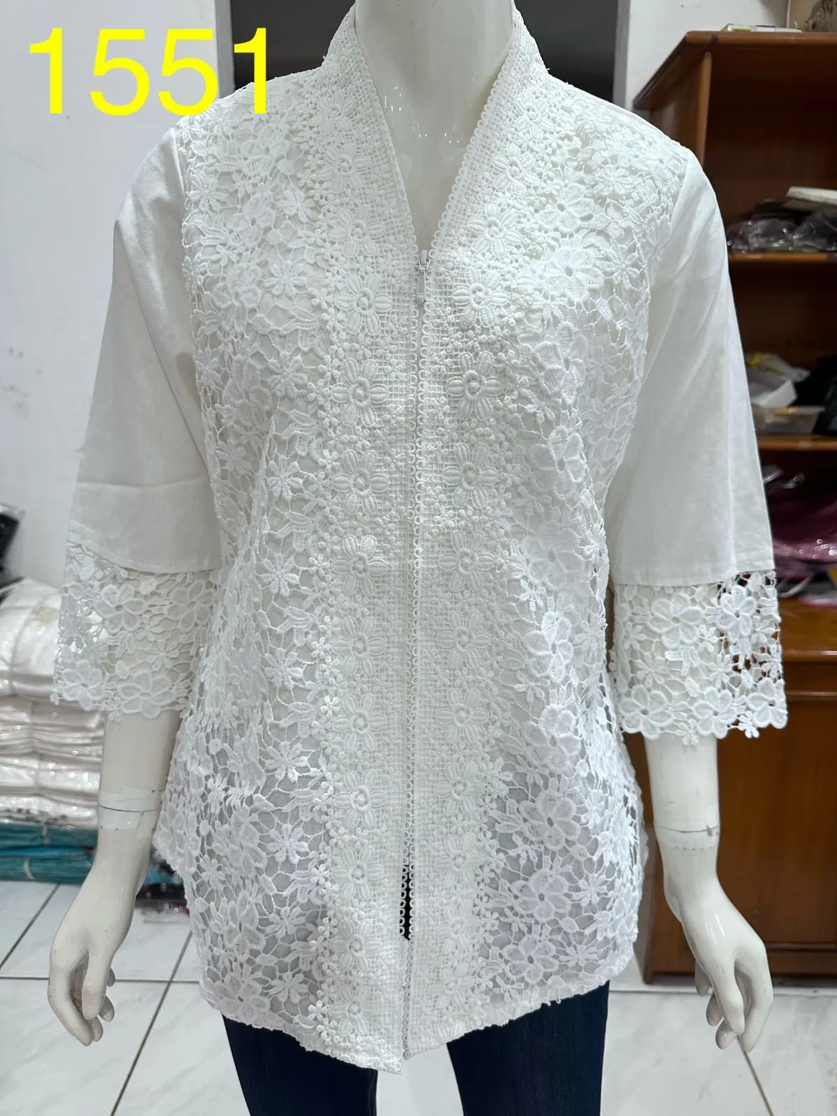 1041 kebaya brukat full depan premium//kebaya alexuez brukat depan putih