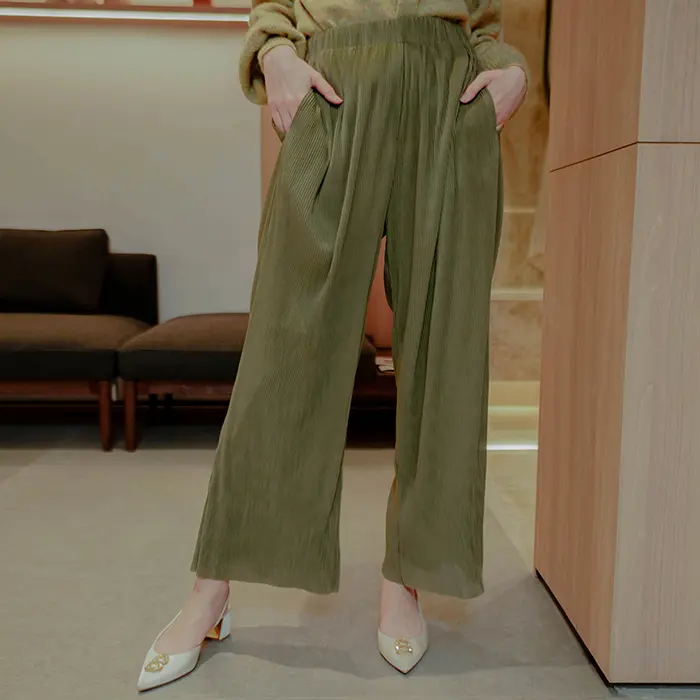 Benang Jarum - Lea Pleated Pants - Basic Casual