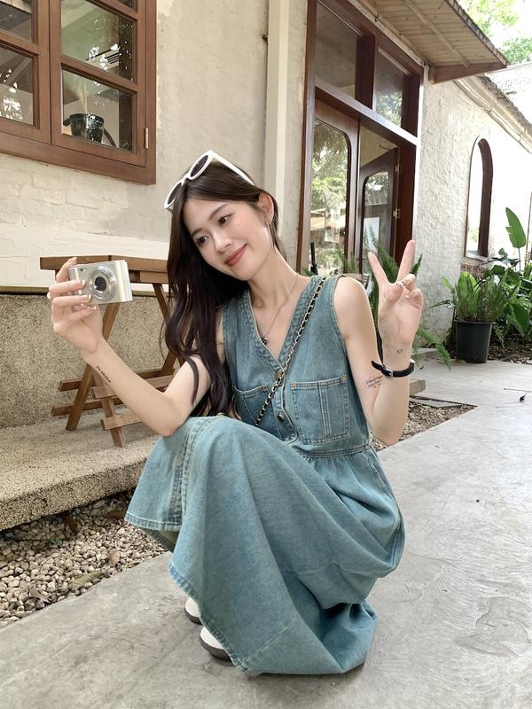 Product Introduction of Y. French Style Temperament V-neck, Vest Denim Dress Casual Womenswear 13