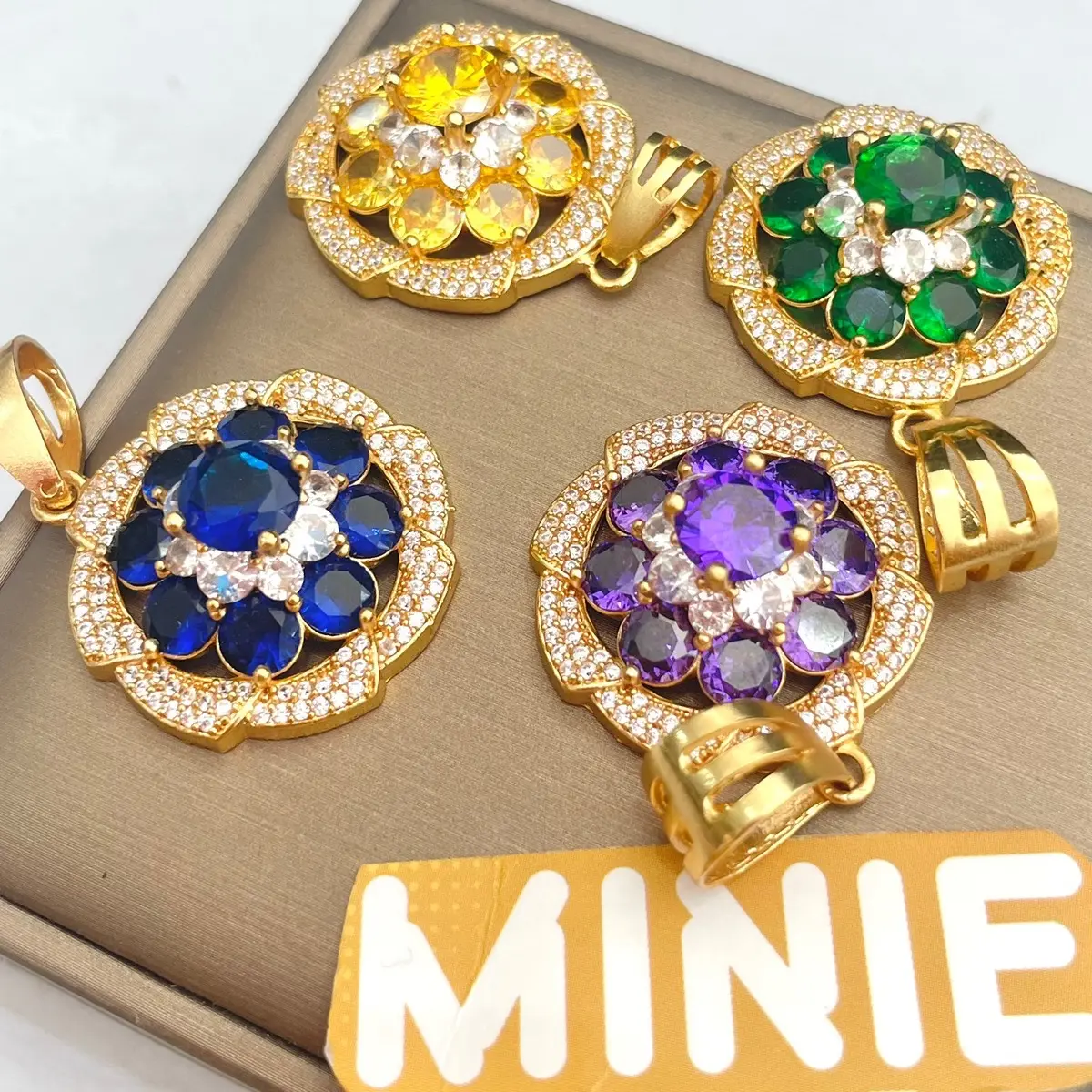 Mặt dây chuyền vòng tròn đính đá đủ màu....dôngdo