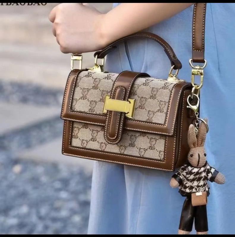 Túi Xách Nữ Túi Cầm Tay Túi Đeo Vai Túi Đeo Chéo Vân Da Gấu Kèm Móc Thỏ Treo - T19  Bag Kem Nhung túi  xách