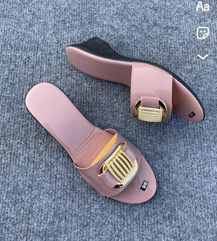 Dép nữ trung niên 5cm, dép cho mẹ da bóng quai khóa 2