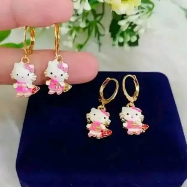 Anting anak model hello Kitty pink