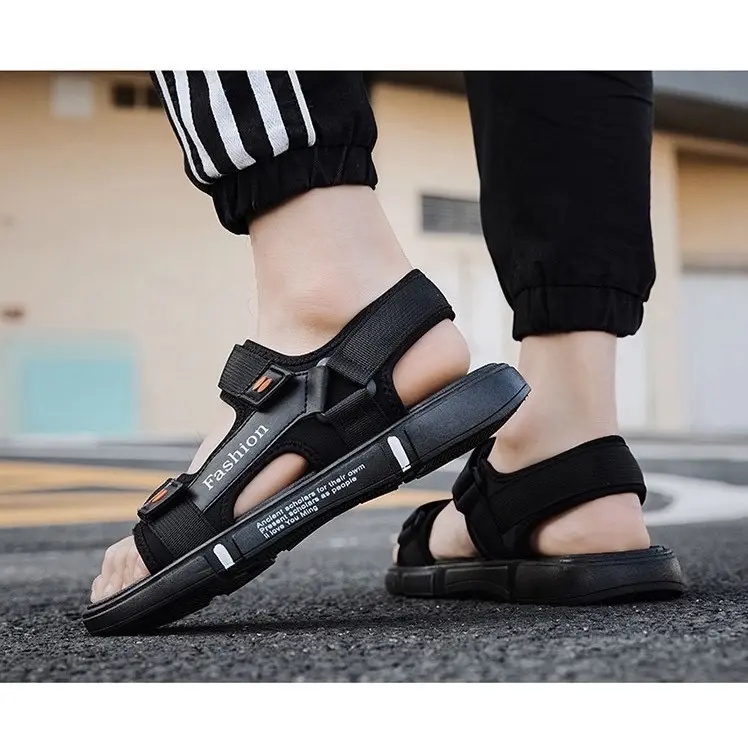 [Fashion-2 màu] Dép sandal nam chữ Fashion 2 quai phong cách trẻ trung, cá tính  DéP Đế Bằng Shoes GiàY 3