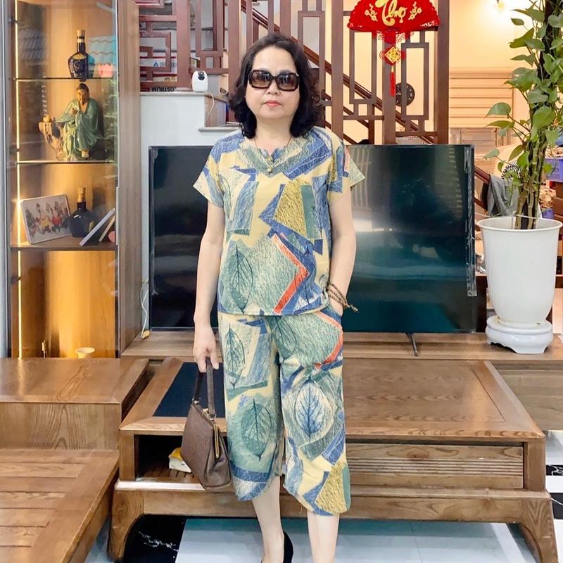( Xưởng Trung niên 68) Bộ Lụa Mặc ở Nhà trung niên Lụa hàn châu ( quần lửng + áo cộc) cổ V cho Bà cho Mẹ U50-80 size 40-70kg Nữ Women Kem Áo Nhung Voi Top nien trung Sen set thường đồ phi đồ  bộ
