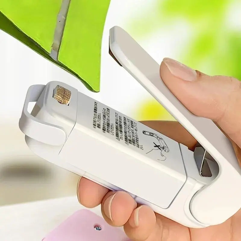 Portable Mini Vacuum Sealer, 1 Count Battery Powered Household Heat Sealer Excluded Battery, Plastic Chip Bags Sealer for Home Kitchen