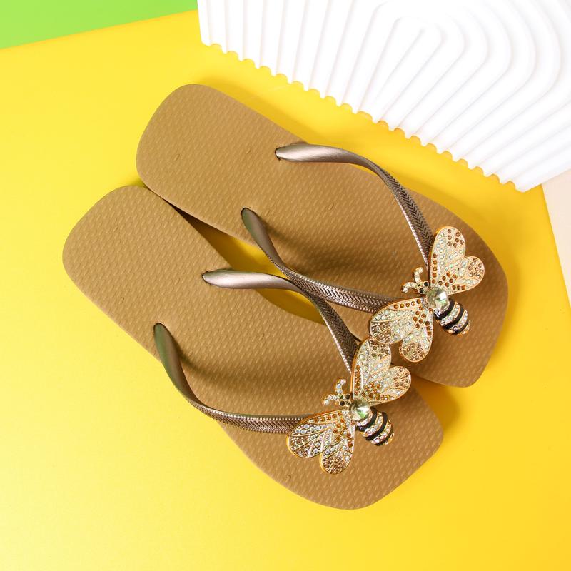 Dép kẹp nữ HVN Thailand mũi vuông phối charm ong trắng, chất liệu đế cao su cao cấp không xẹp lún, thiết kế chống trơn trượt - Dép tông nữ, Dép đi biển DéP GiàY Shoes