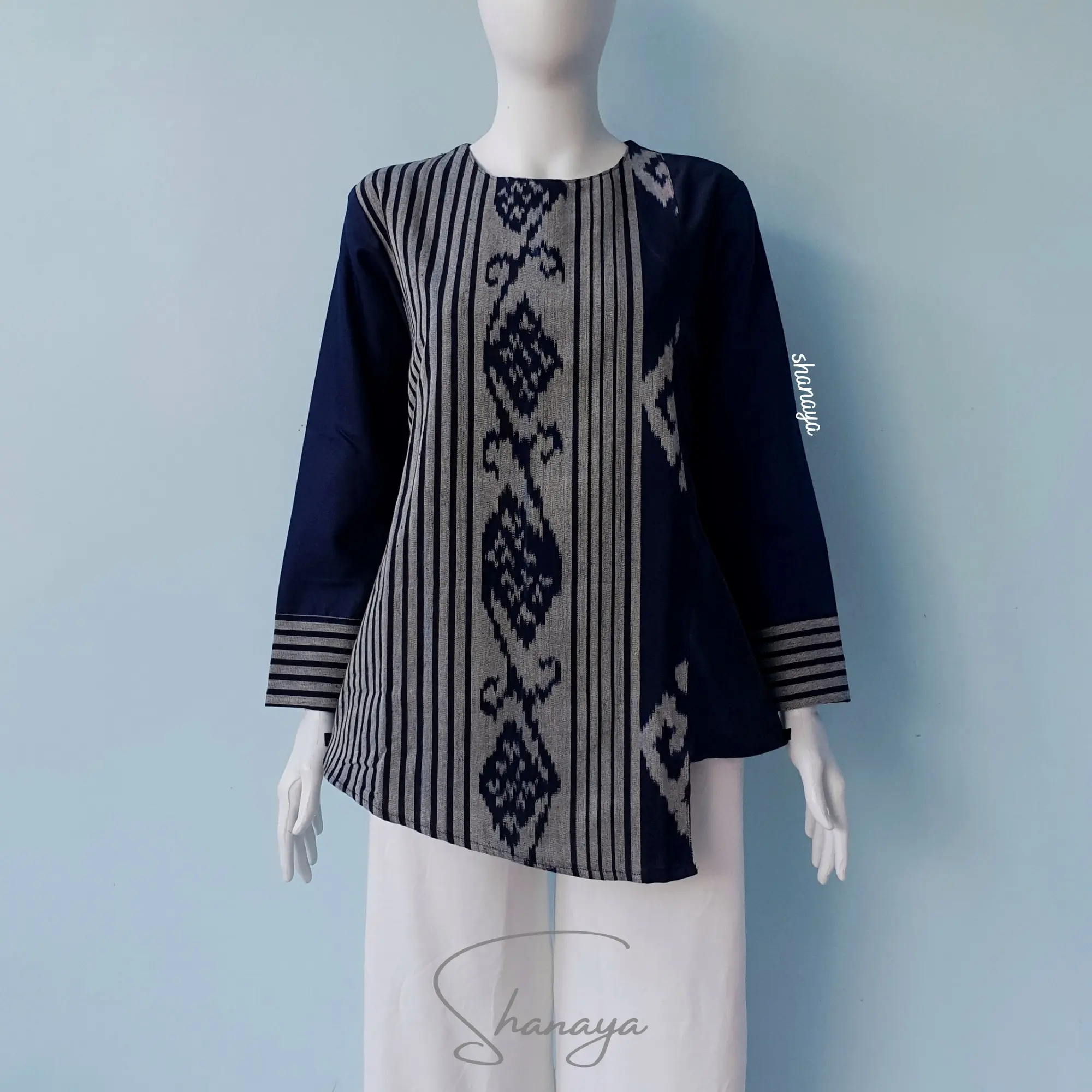 Shanaya Batik Blus Tenun Troso Ori Kombi Toyobo Warna Navy Blouse Batik Kerja Cantik seragam  atasan  wanita nyaman  kombinasi  katun motif  biru  kantor Baju Couple Kain Keluarga Sarimbit Pendek Hitam Panjang