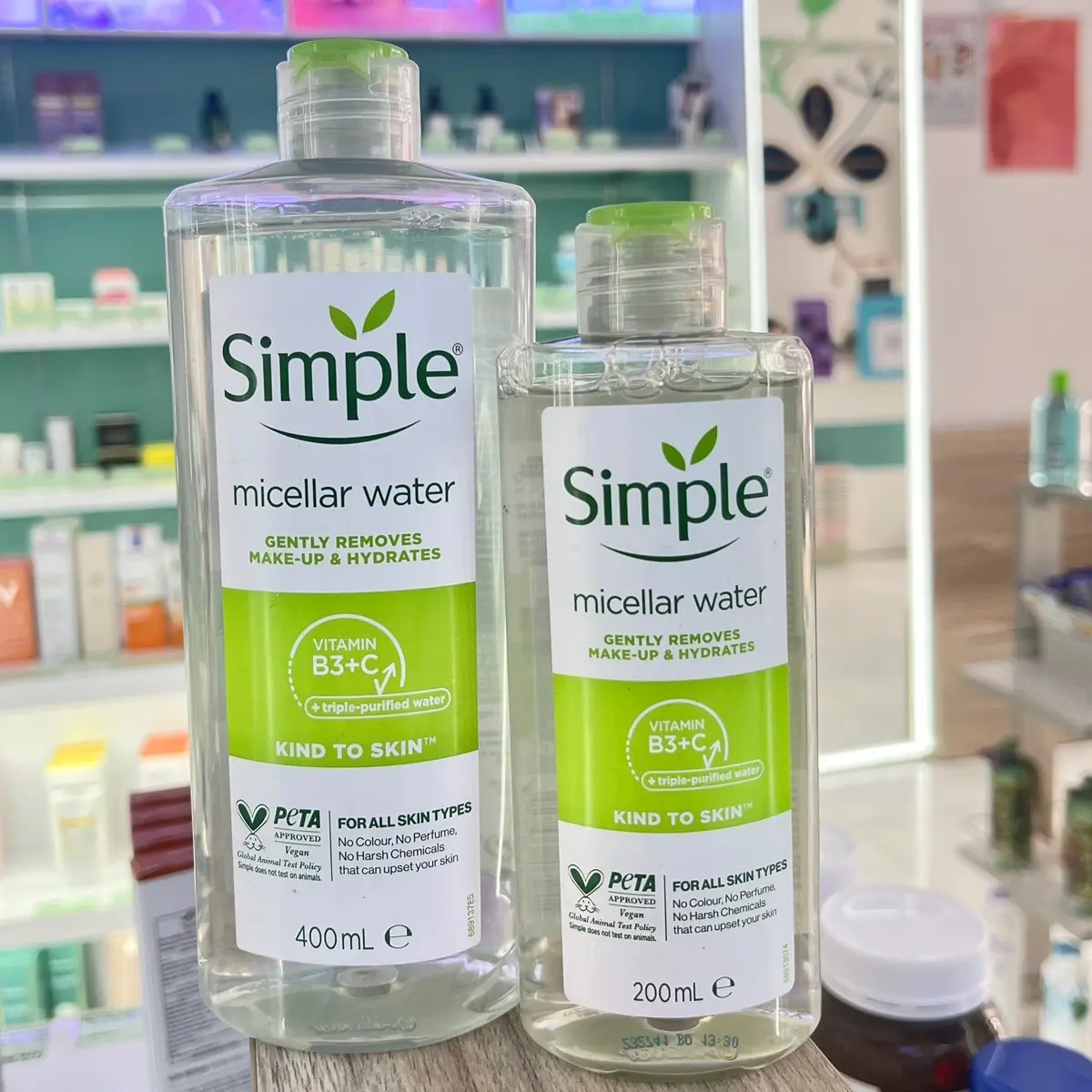 Nước tẩy trang lành tính Simple