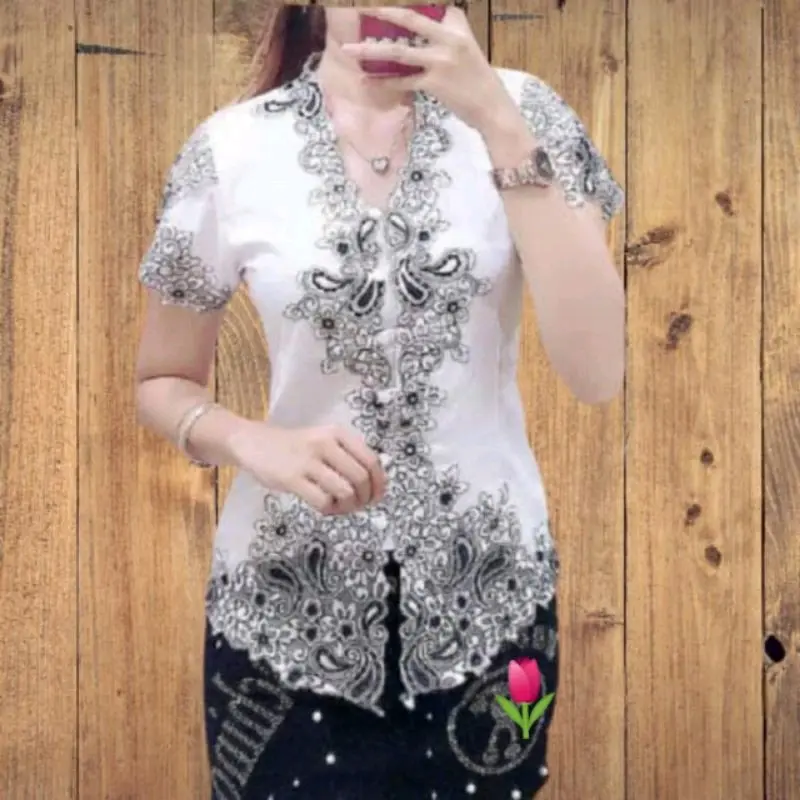 Atasan Kebaya Encim Modern Katun Silky Kombinasi Brukat Bordir Tulip Pendek Wanita 0