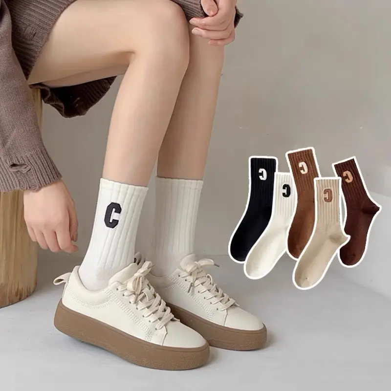 Set 5 Đôi Tất Cao Cổ Tông Nâu Họa Tiết Chữ C Siêu Hot Phong Cách Hàn 3