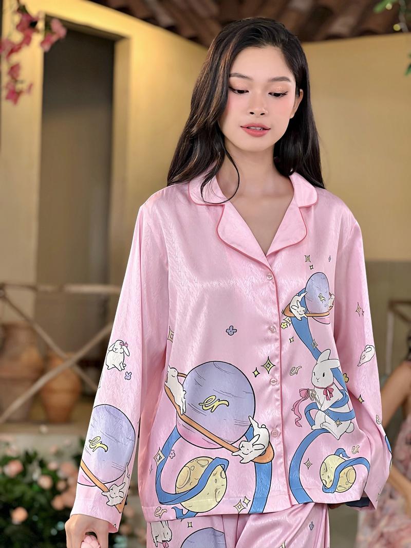 Product Introduction of EL.RÊVER - Mẫu pijama lụa Rêver Bunny phiên bản đặc biệt tháng sinh nhật  - Màu hồng - 0723S99 8