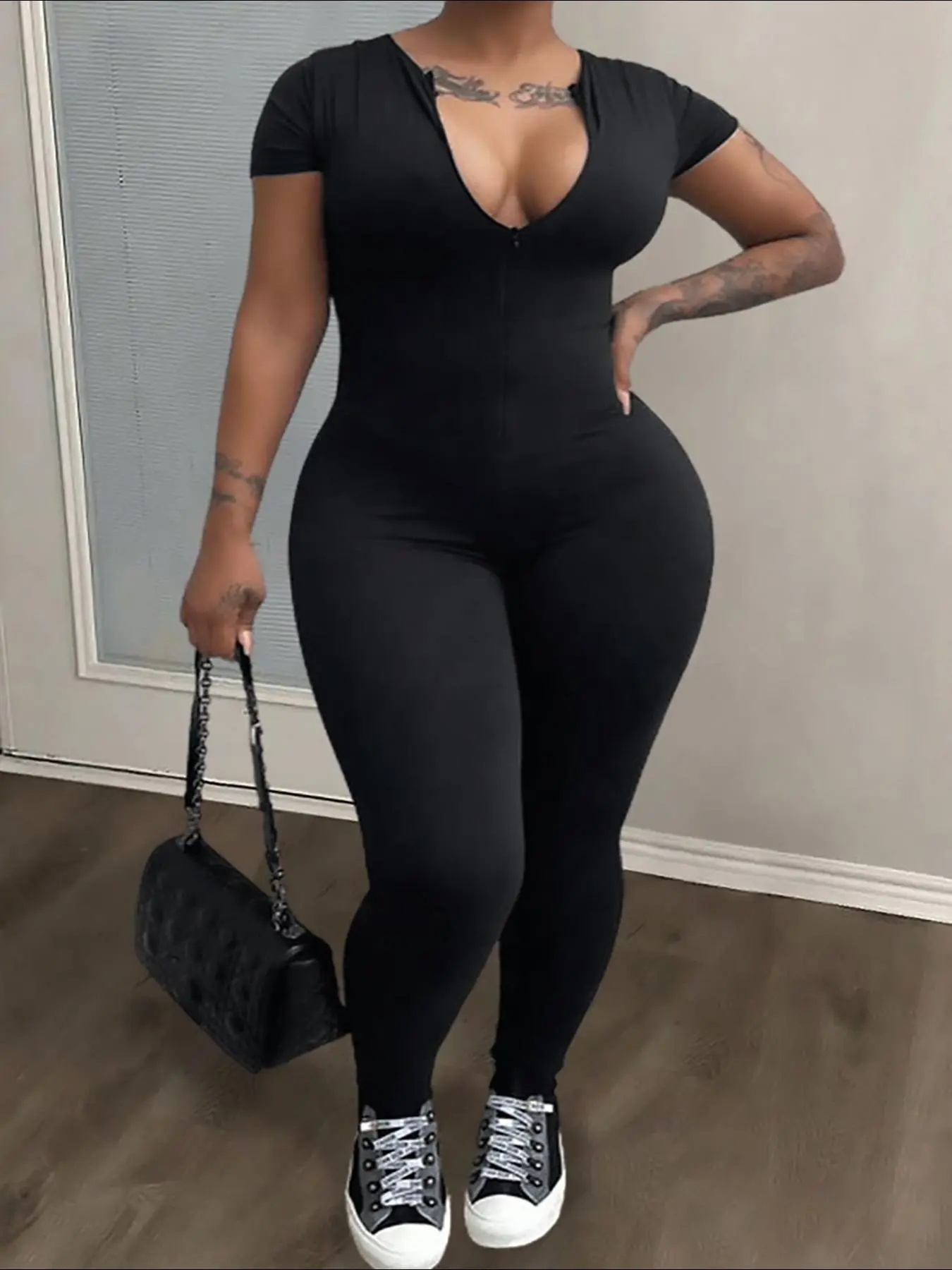 【Plus Size】 Solid Notched Neck Short Sleeve Skinny Jumpsuit, Casual Comfort Jumpsuit for Summer, Lady's Clothes for Daily Wear