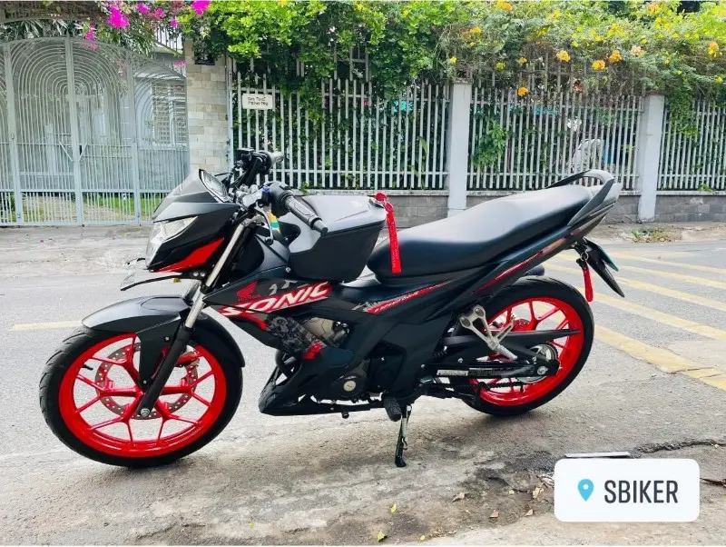 Thùng Giữa Givi G12n - Givi Chính Hãng Bao Gồm Pad all xe