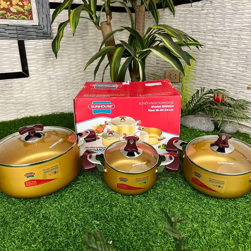 Bộ 3 nồi Sunhouse ba size 16cm, 20cm, 24cm màu vàng SH6634. Nồi chất liệu nhôm anod 0