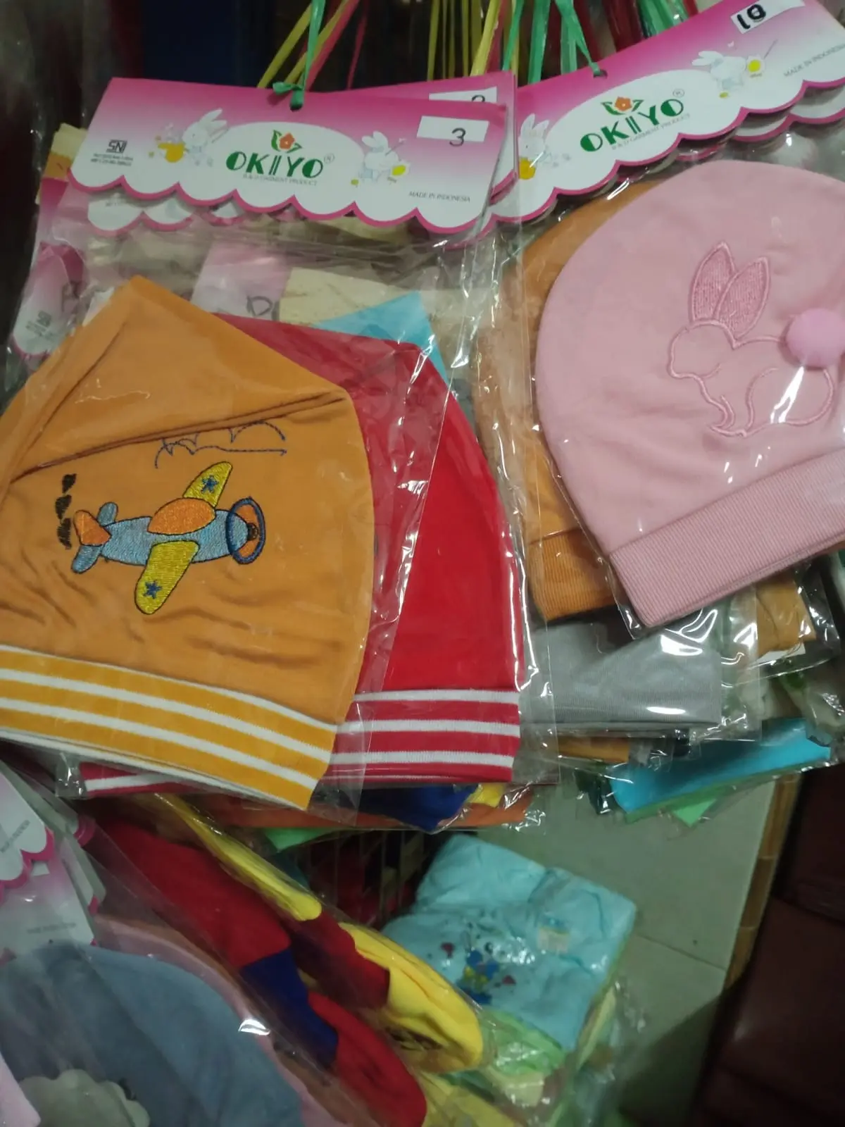 Topi Bayi Polos Bergambar/ Kupluk Bayi Polos Karakter/ Promo Murah Topi Bayi Kupluk Bayi Motif Karakter Polos/ Pelindung Kepala Bayi/ Pakaian Bayi/ Perlengkapan Bayi Baru lahir Balita Cewek Cowok Katun Nyaman Berpori Lembut