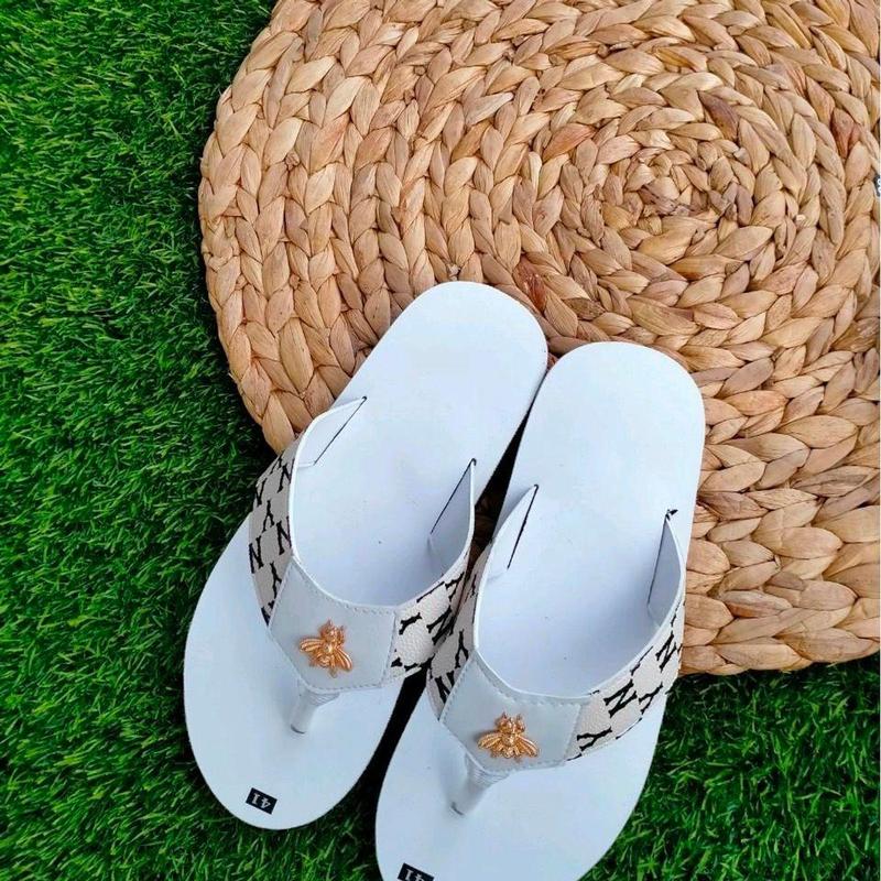 dép nam nữ  . dép  cặp . dép tình yeu  ny trắng Sandal Cao Su Đế Bằng Đồng sp888 4