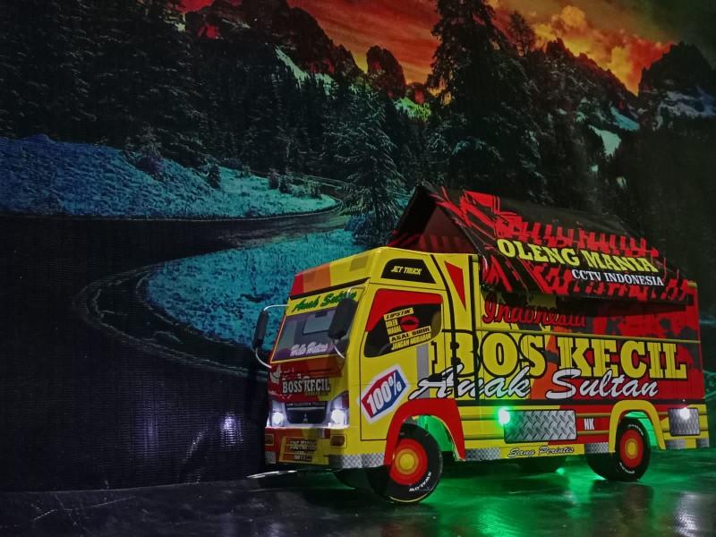 Product Introduction of miniatur truk oleng variasi ampu murah viral Mainan Anak truck 4