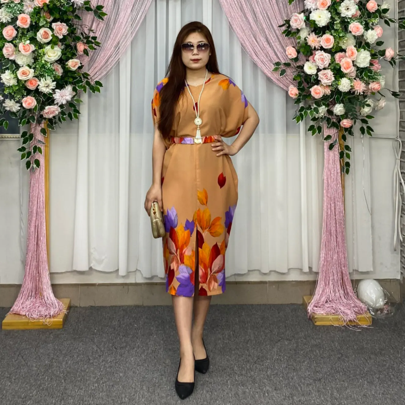 Đầm Suông 300085 cổ tim có váy lót Miss Hiền chất vải lụa Mango in họa tiết kèm dây xích beo, tay cánh dơi sang trọng! Dress