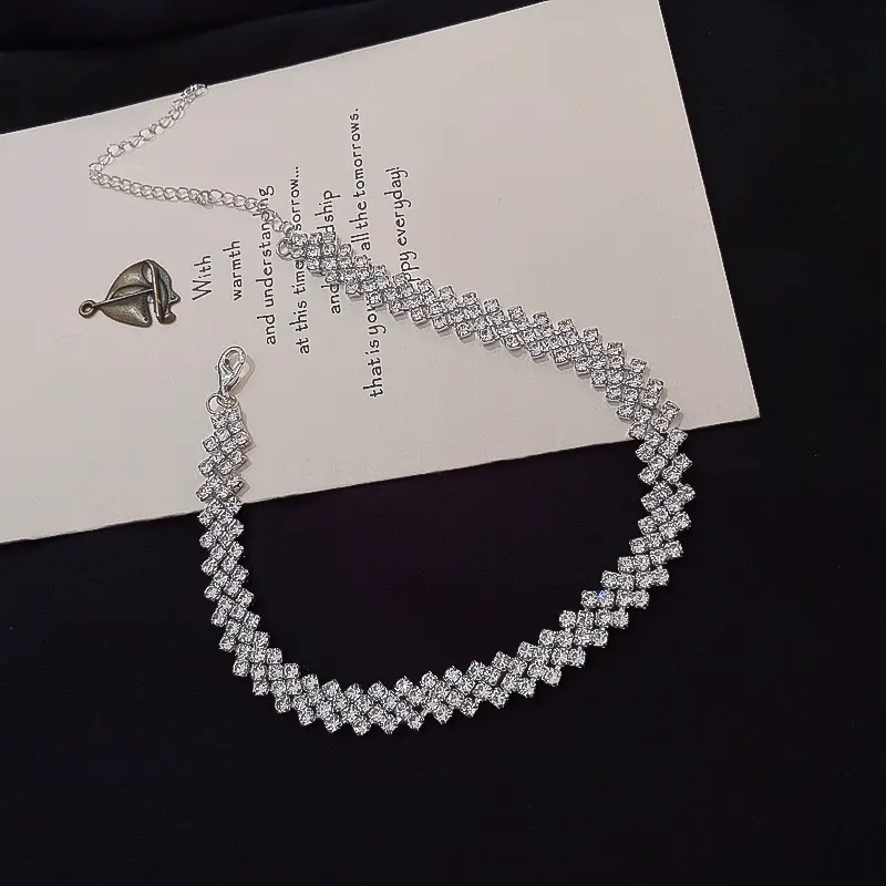 Vòng cổ đi tiệc sang chảnh