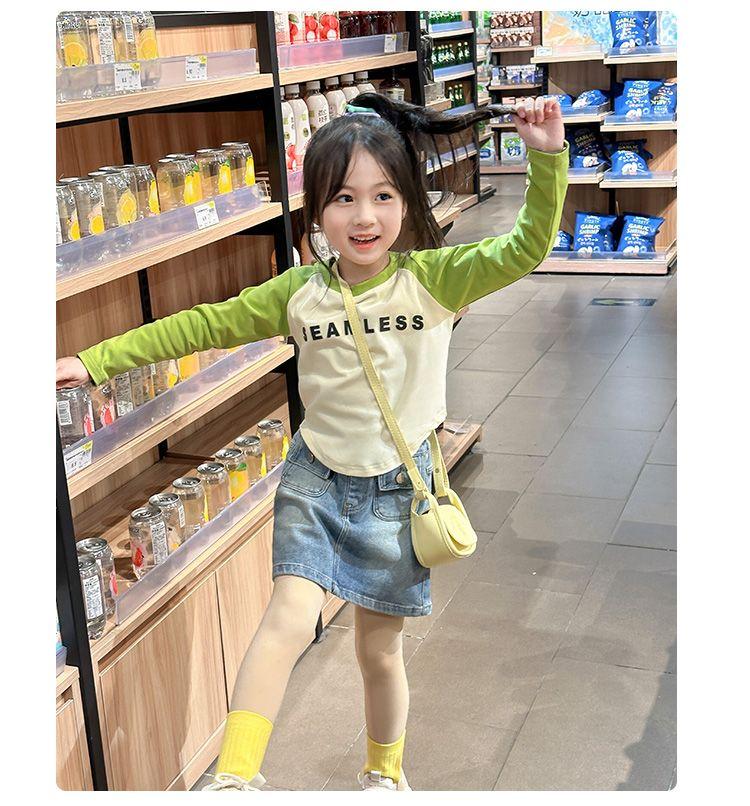 Product Introduction of De Rong Raglan Long Sleeve T-Shirt 2024 Autumn New Color-Block Raglan Sleeve Slim Fit Base Shirt for Kids 11