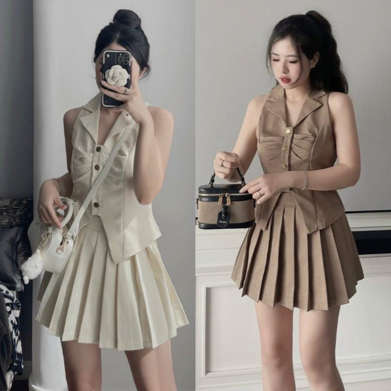 S424 ￼Set áo sát nách cổ vest khuy phối chân váy xếp li siêu hot- Set đồ nữ đi chơi Top