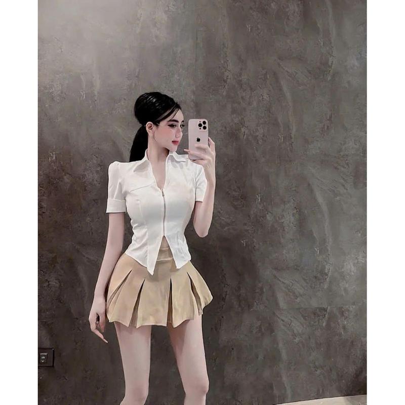 SET214 Set Áo Sơ Mi Dây Kéo Trước Tay Ngắn Chất Liệu Kate Thái Mềm Mại Phối Chân Váy Xếp Ly Dáng Ngắn Nữ Top Freesi