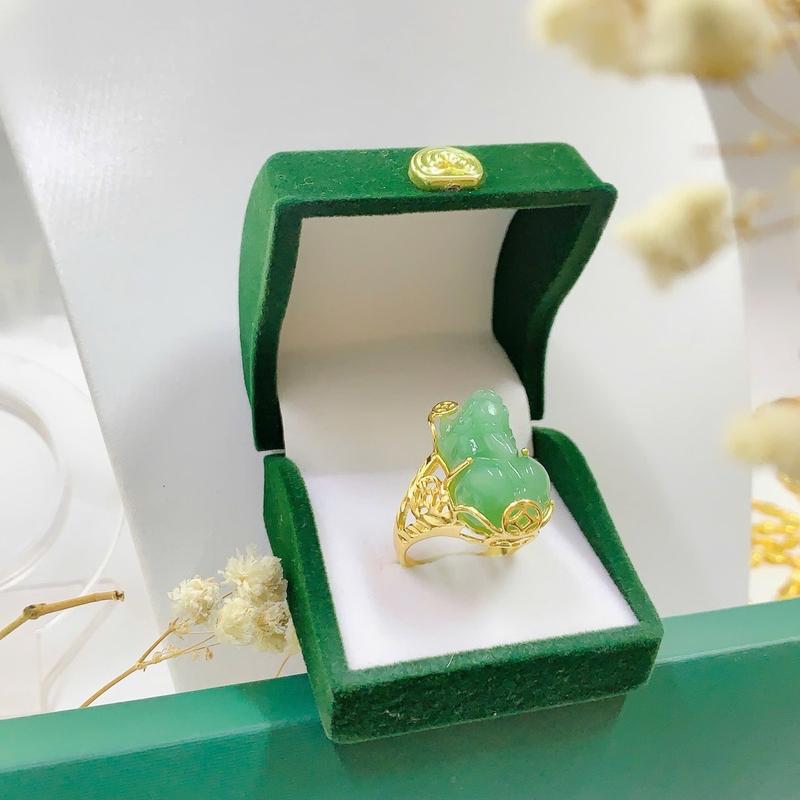 Nhẫn tỳ hưu mạ vàng 18 k mặt đá xanh .cẩm thạch , màu vàng, phong thủy  mang lại ý nghĩa về tài lộc, Titan 1