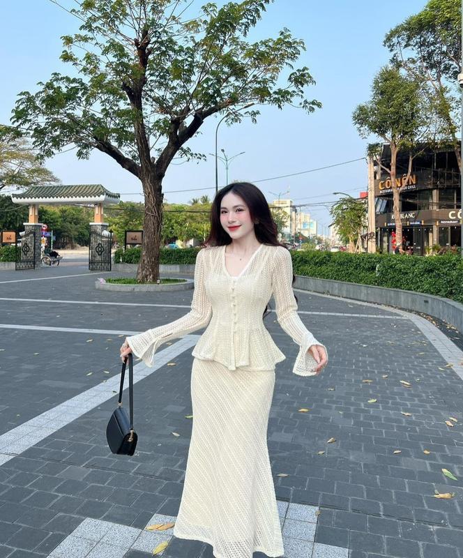 BIGSIZE HIẾU HIẾU 55-95KG - Set 3 món ren lưới đi biển Áo ngoài tay dài + Áo 2 dây + Chân váy dáng dài