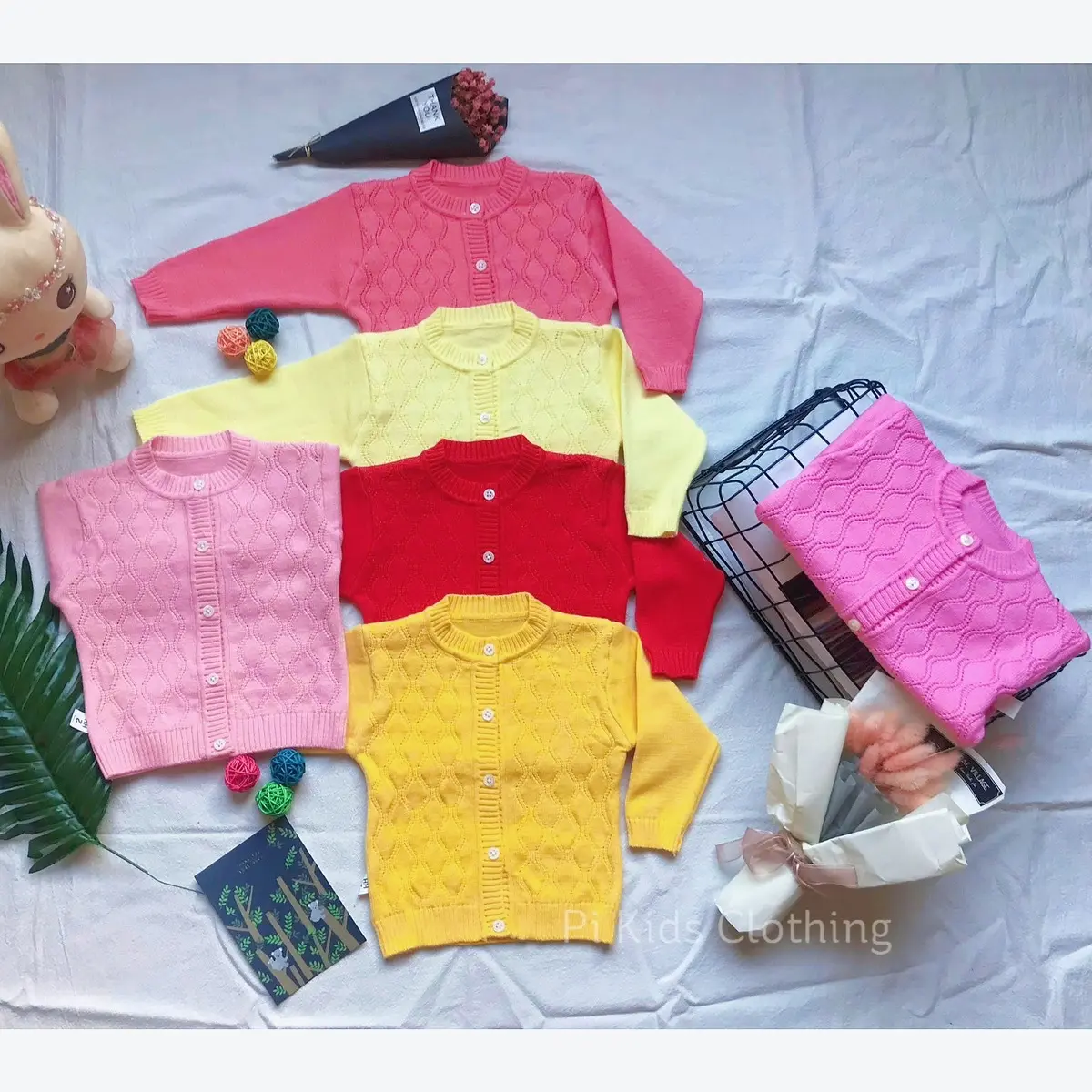 COMBO 2 ÁO SƠ SINH CHÁM TẶNG 1 QUẦN VÀ GĂNG TAY SƠ SINH