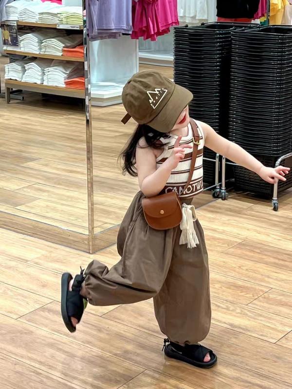 Bộ quần áo bé gái-Bộ đồ croptop ba lỗ kết hợp quần Jogger cao cấp cho bé từ 10-20kg Gile Kaki Sandal bộđồ croptop 1