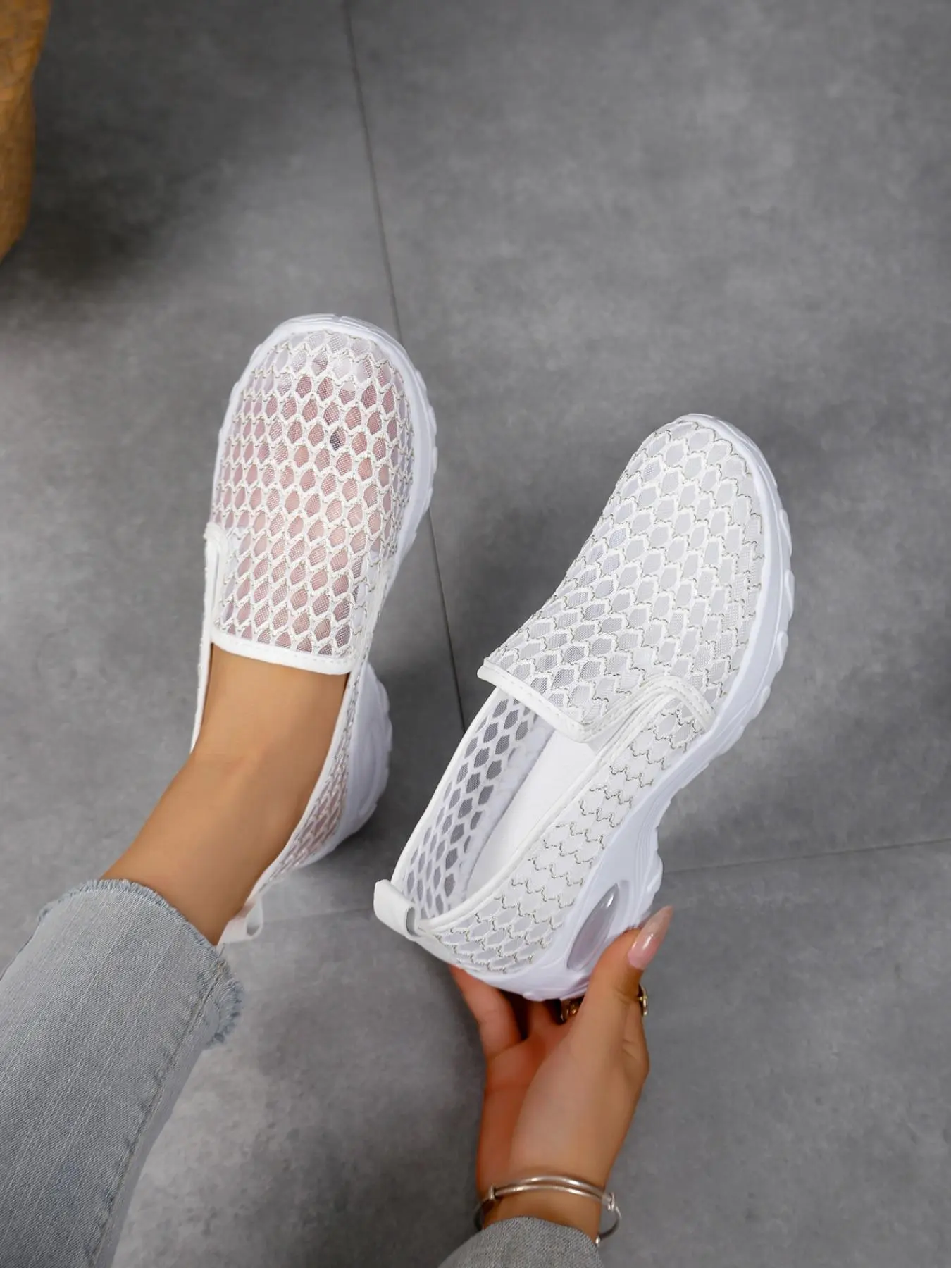 Women's Fashionable Breathable Mesh Slip on Sandals, Casual Comfortable Sandals for Summer, Lightweight Breathable Shoes for Daily Wear, Girl