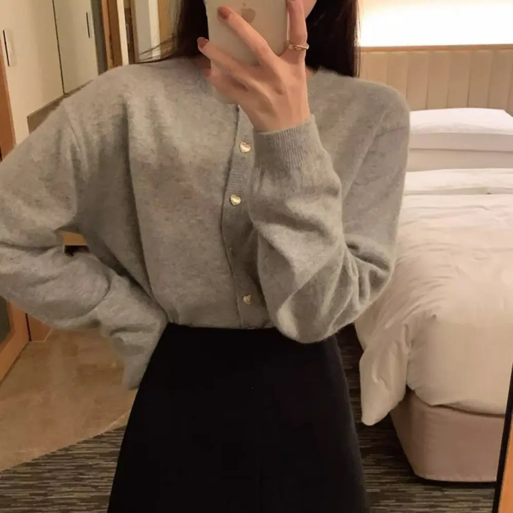 RICH-THEY Áo Len Thời Trang Hàn Quốc Mới Áo Khoác Cardigan Dệt Kim Cổ Tròn Nữ Dáng Rộng | BigBuy360 - bigbuy360.vn RICH-THEY Áo Len Thời Trang Hàn Quốc Mới Áo Khoác Cardigan Dệt Kim Cổ Tròn Nữ Dáng Rộng | BigBuy360 - bigbuy360.vn