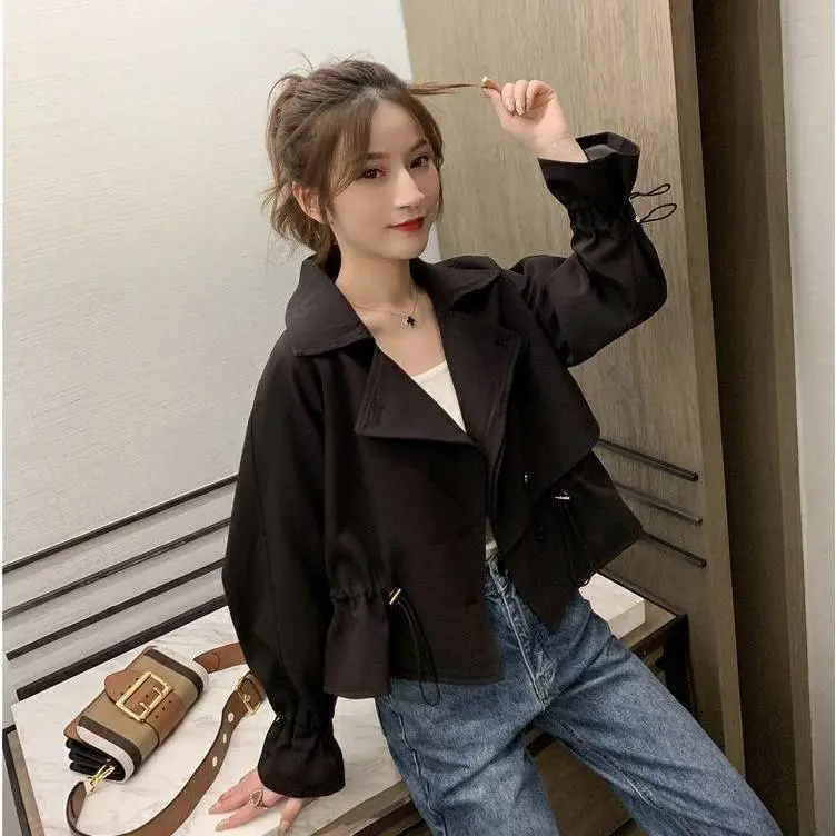 Nữ thần của áo khoác trench với dây rút từ phong cách Hàn Quốc của áo khoác nữ mới là một chiếc áo khoác nhỏ, nấu chín nhẹ. 2