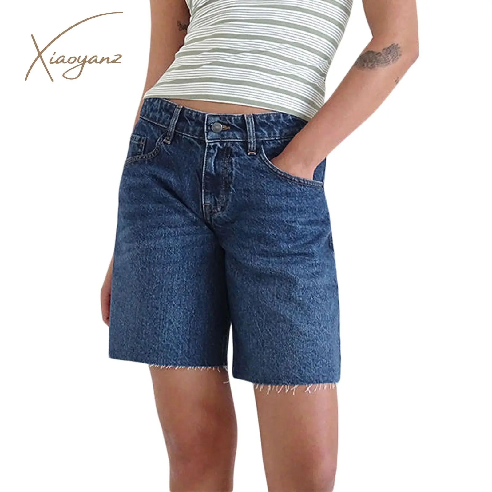 Women's Knee Length Denim Shorts Loose Solid Color Wide Leg Raw Hem Vintage Bermuda Shorts with Pockets for Summer