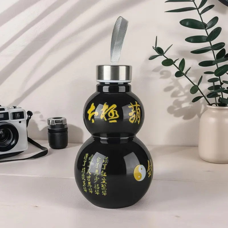 Cốc Nước Thể Thao, Thiết Kế Hình Quả Bầu, Phong Cách Phương Đông, Thần Thoại Đen, Được Làm Bằng Nhựa, Thích Hợp Cho Học Sinh, Nam Và Nữ, Ưa Nhìn, Cầm Tay, Lý Tưởng Để Đựng Nước 2