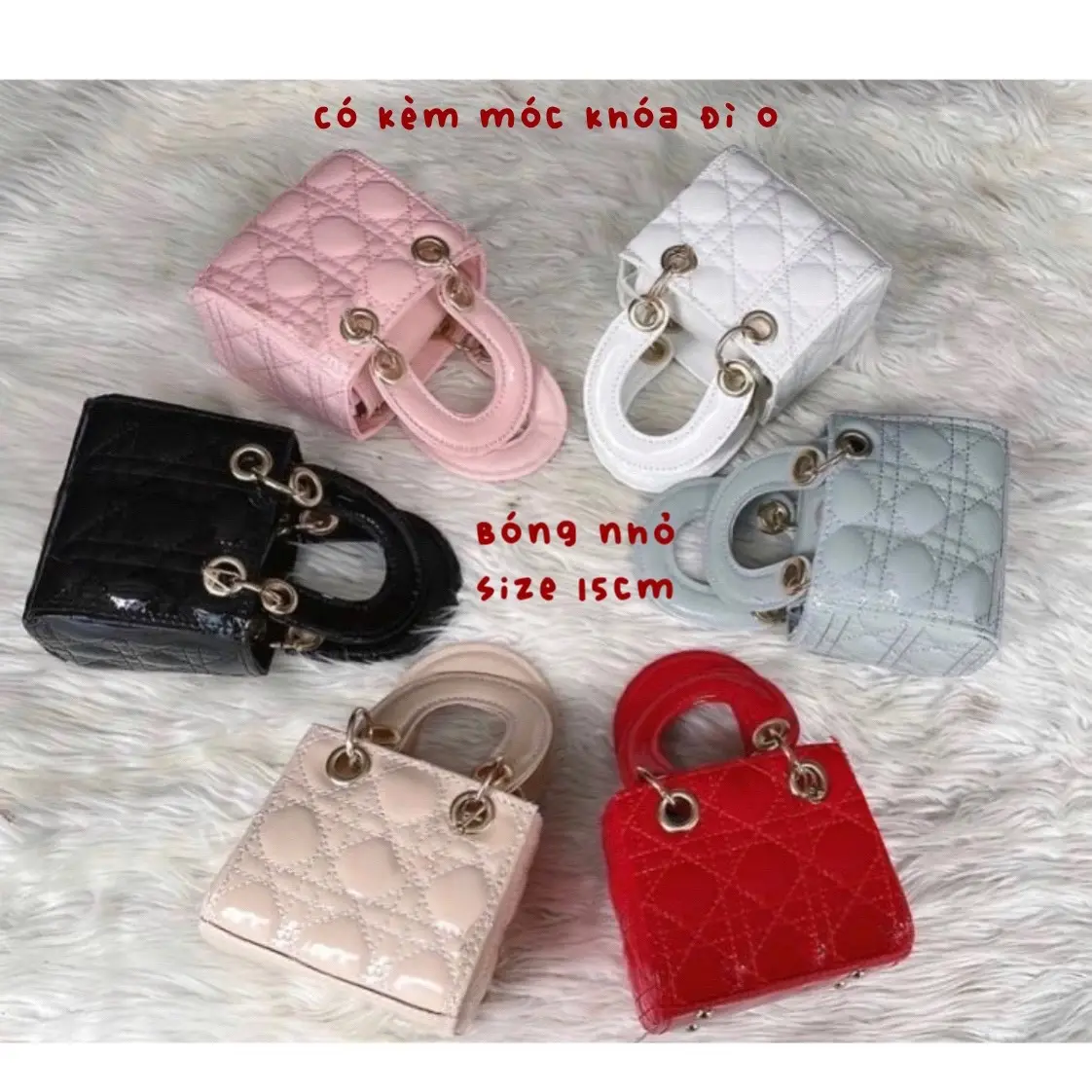 Túi xách hộp vuông Kèm móc khoá chữ cái 2 size 20cm và 15cm nhiều màu siêu hot dễ phối dễ đeo sang trọng thanh lịch đi chơi đi tiệc Bag Da Nữ