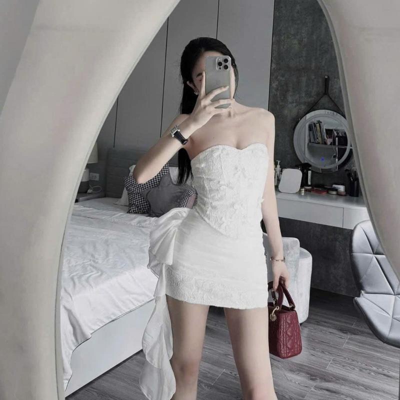 P85 - Set bộ ren áo cúp ngực corset có mút đính nơ phối chân váy tua rua đồ