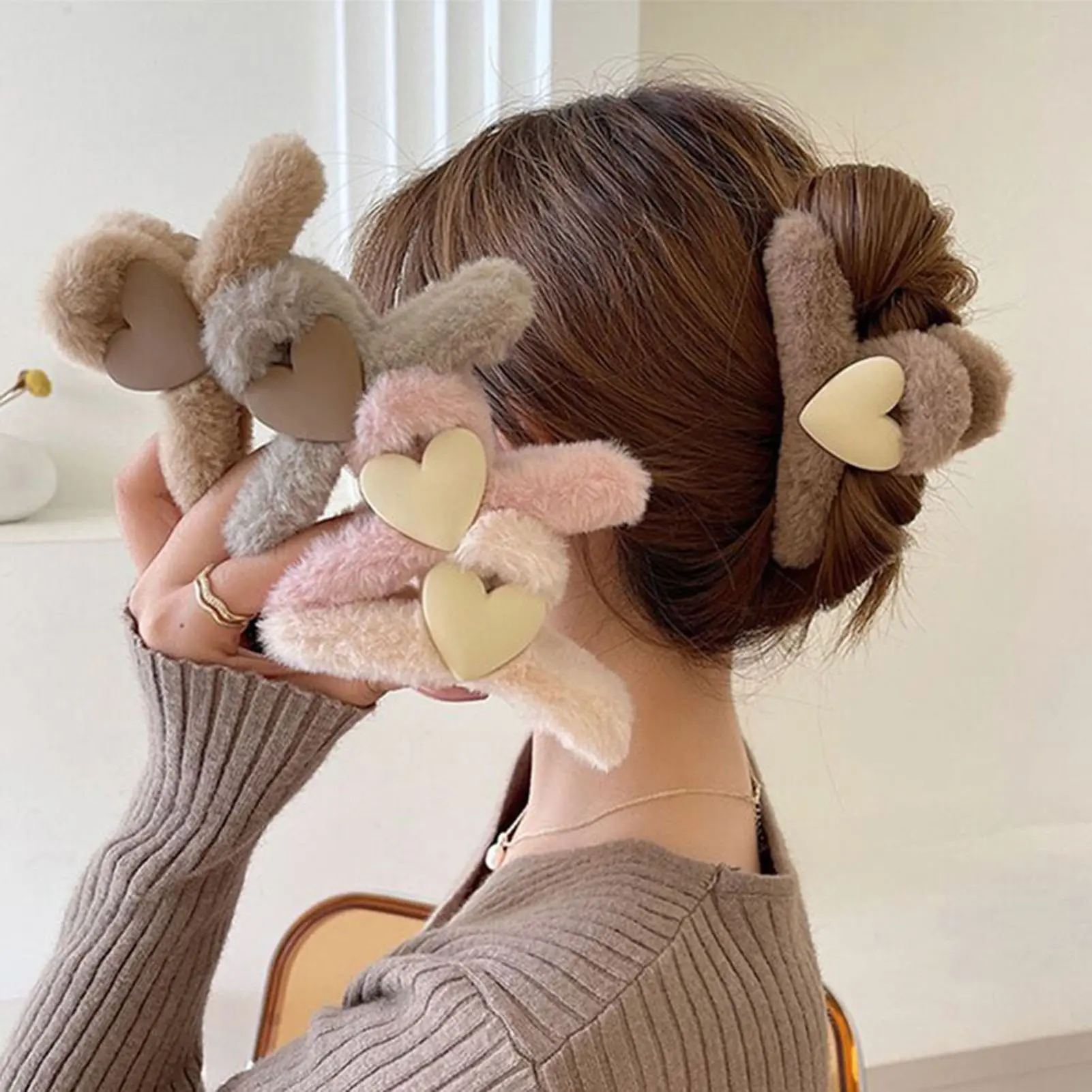 Women Hair Grip Soft Plush Heart Decor Solid Color Anti-slip Strong Claw Hairpin Women Hair Clamp Hair Styling Tool